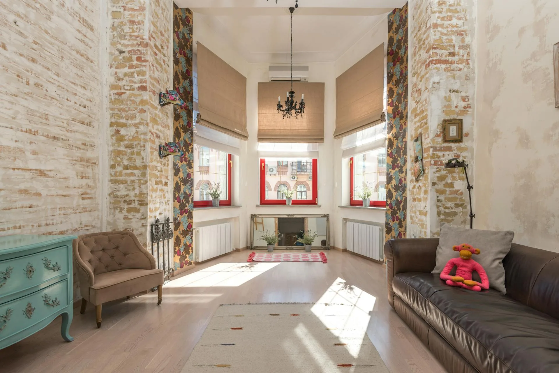 Historic home wallpaper restoration in Los Angeles